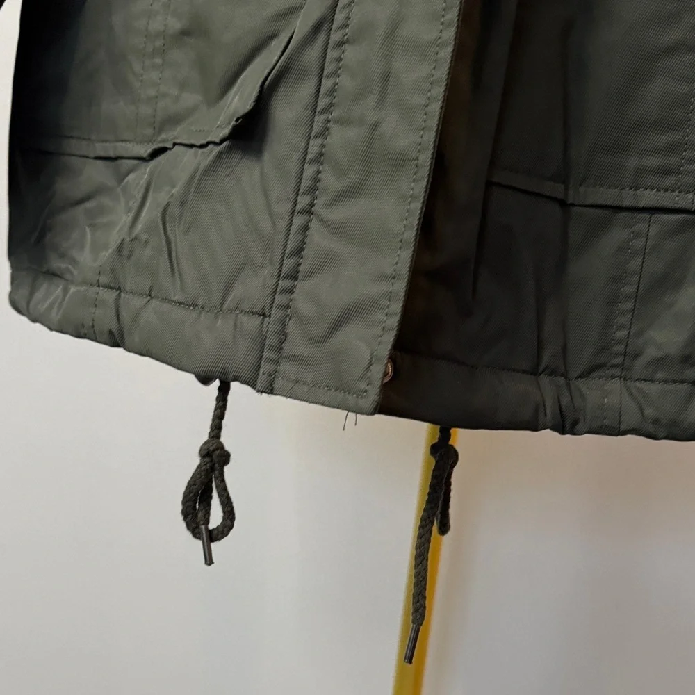 Levi's Women's Olive Utility Jacket with Faux Fur Trim EUC S - Picture 4 of 11